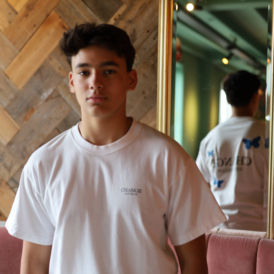 CHANGE OVERSIZED T-SHIRT - WHITE